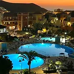 Sunny Terrace & Pool Апартаменты