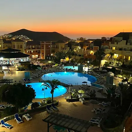 Sunny Terrace & Pool Апартаменты